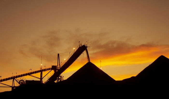چین واردات زغال سنگ استرالیا را به دلیل تند شدن روابط سیاسی ممنوع می کند